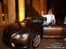 بالصور الممثل فايز المالكي يستلم هديته سيارة بنتلي